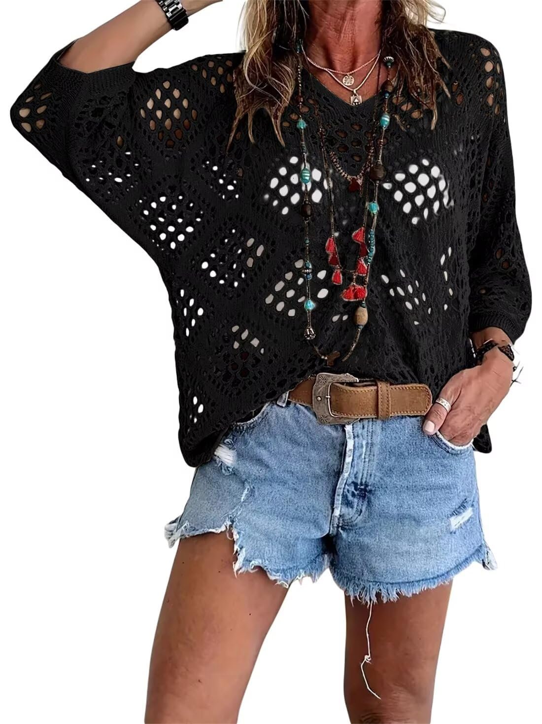 Top de punto bohemio con cuello en V, diseño de rombos y mangas murciélago caladas